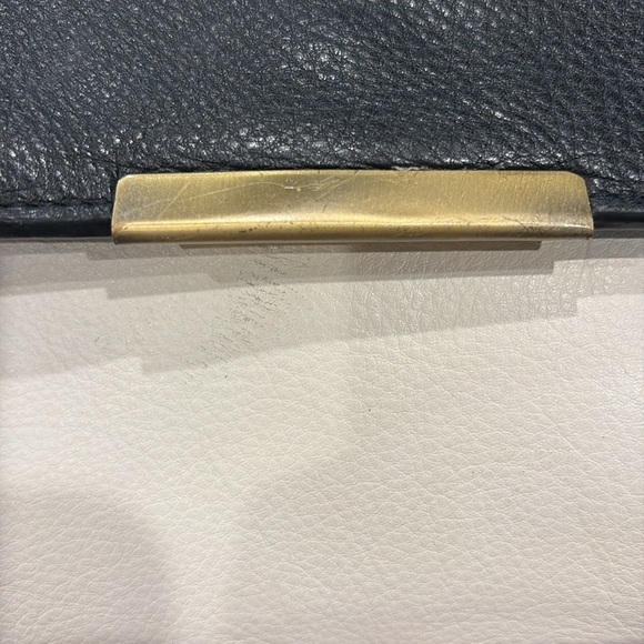 Paradox Leather Black and White Floral Strap Bag - Picture 12 of 12